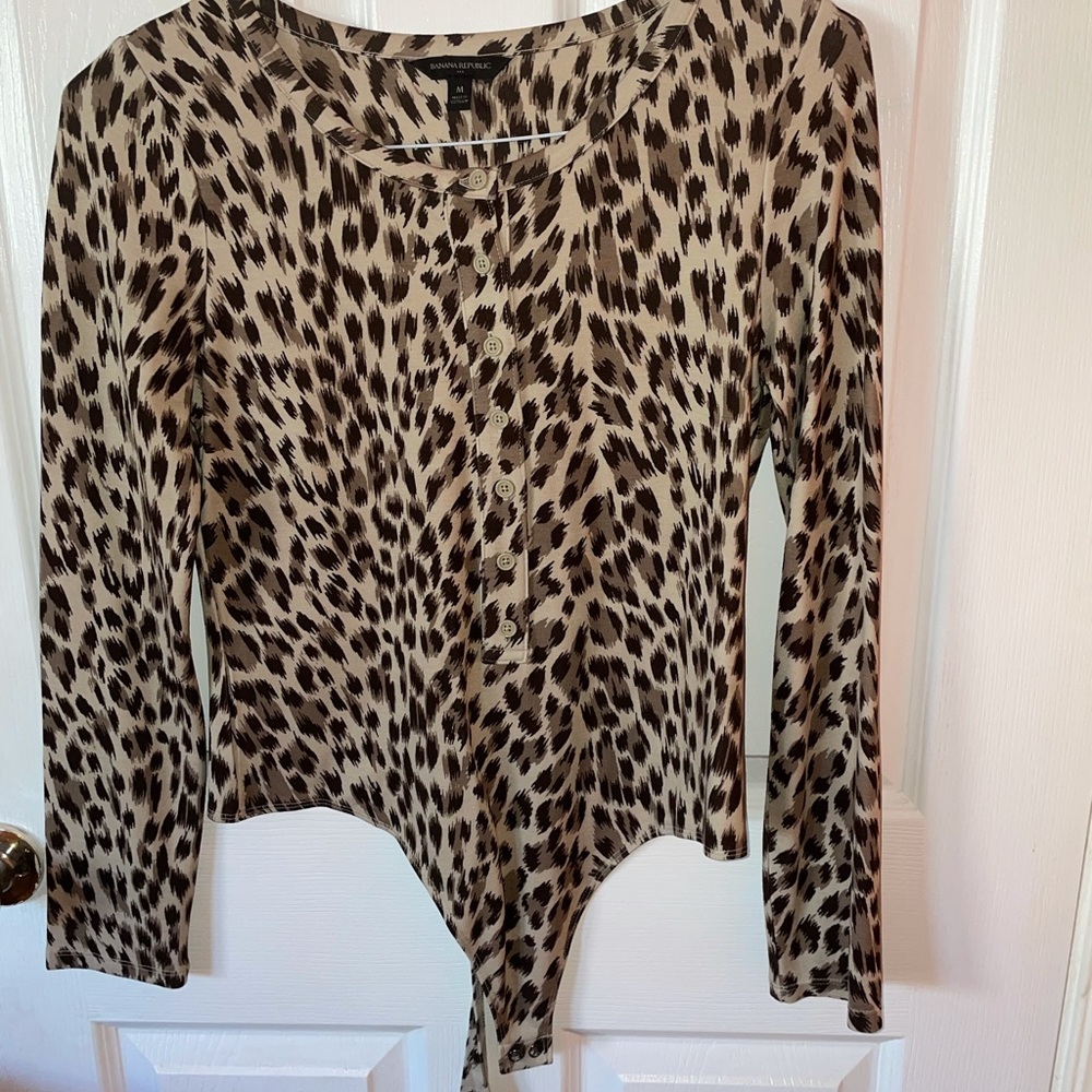 Banana Republic Cheetah Print body suit